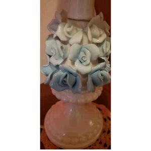 Vtg Capodimonte Style Table Lamp Applied Porcelain Blue and White Roses Flowers